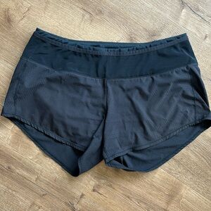 Oiselle toolbelt Roga shorts